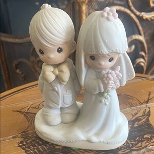 Precious Moments The Lord Bless You and Keep You Bride & Groom Cake Topper 1979